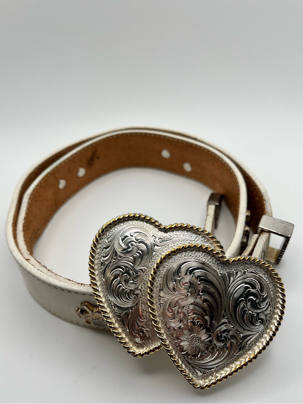 Montana Silversmiths Silver Creek White Genuine Leather Heart Western Belt Sz 32